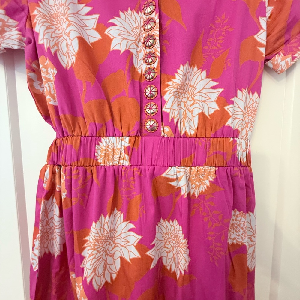 Pink Floral Dress with Button Accents - Picture 4 of 4